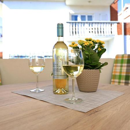 Apartman Zara Exterior photo