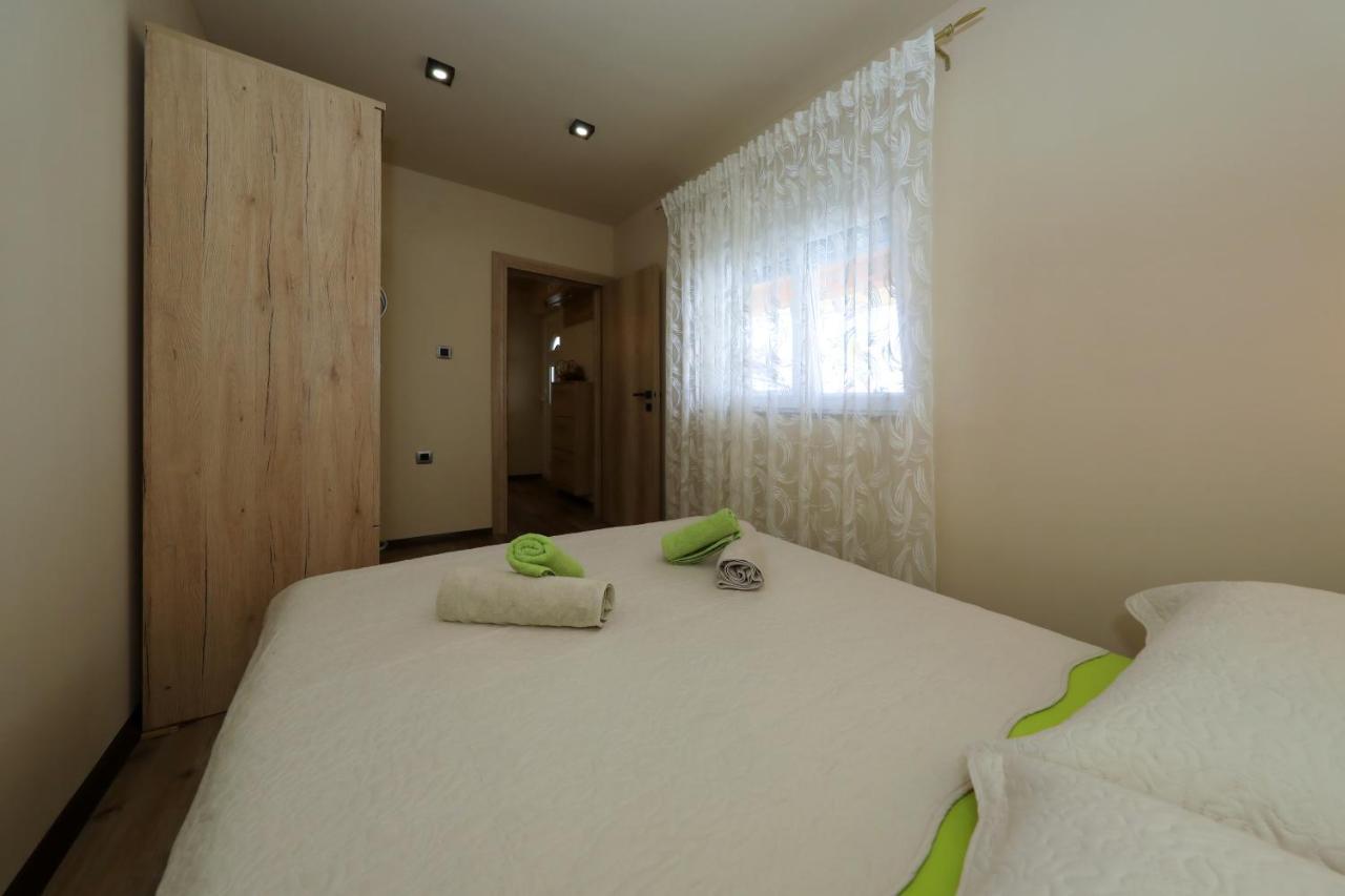 Apartman Zara Exterior photo