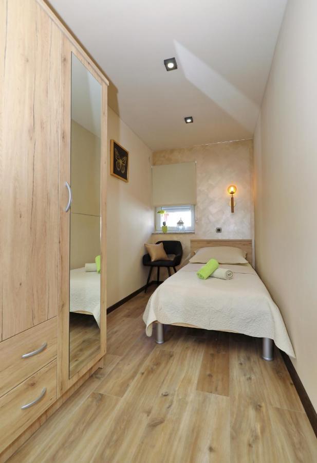 Apartman Zara Exterior photo